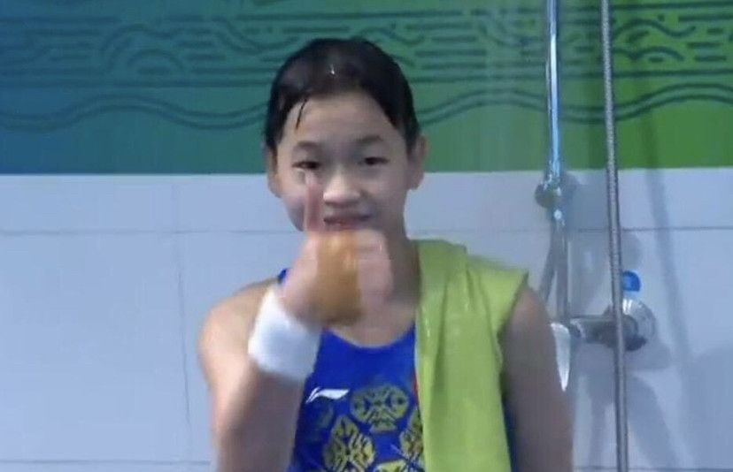 女女女
